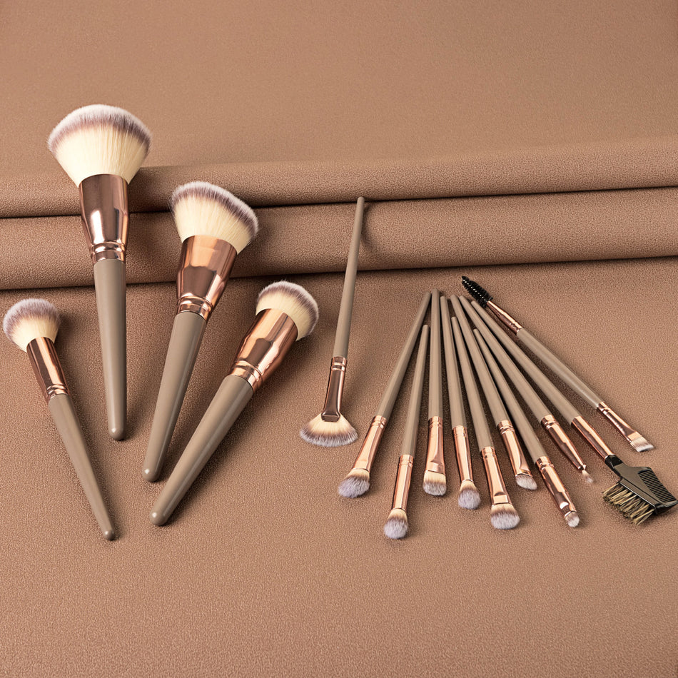 Cangzhou Jumbo 15-Piece Professional Makeup Brush Set — The Complete Artistry Kit