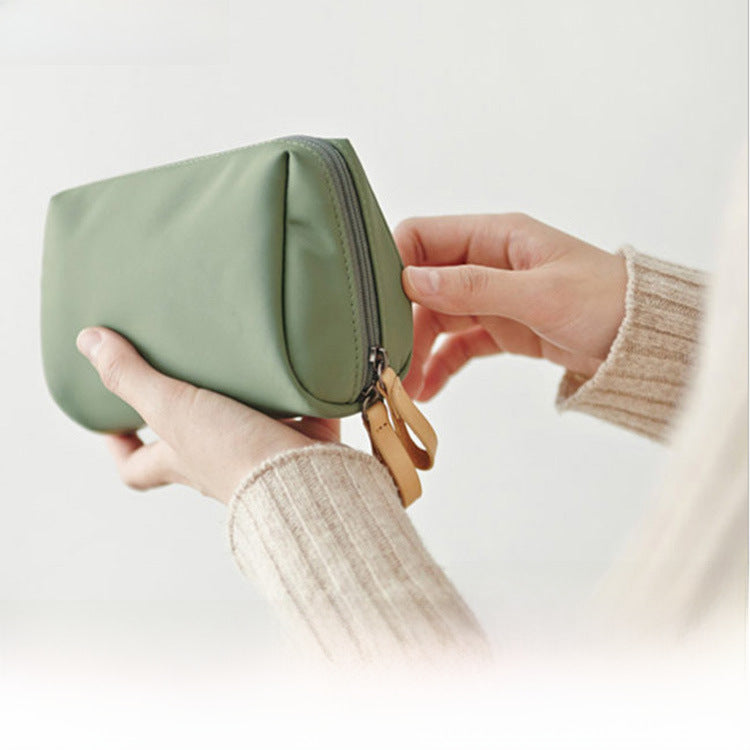 Mini Travel Cosmetic Bag – Trendy & Portable Organizer