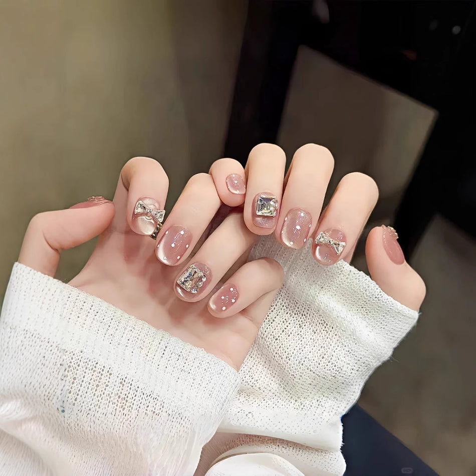 Ice Crystal Butterfly Cat’s Eye Short White Fake Nail Patch