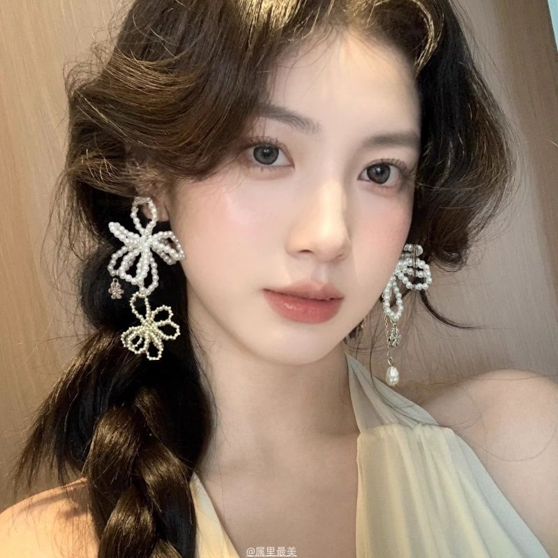 Asymmetric Pearl Flower Earrings