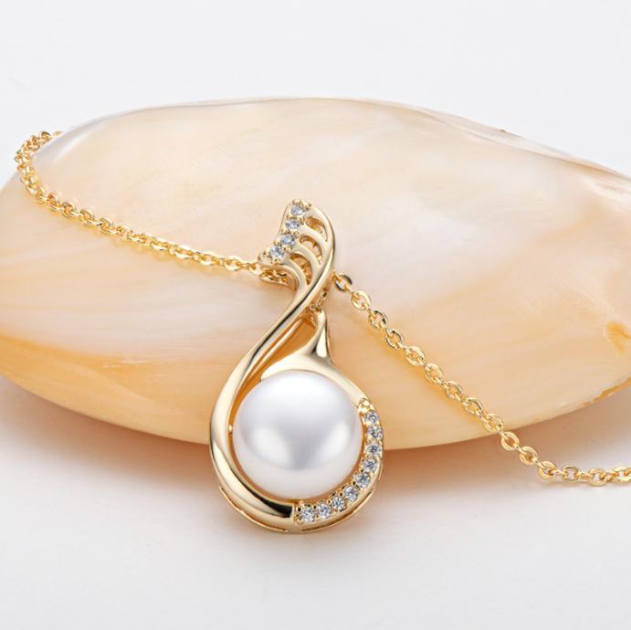 Copper Inlaid Zircon Plated 18K Gold Pendant Necklace